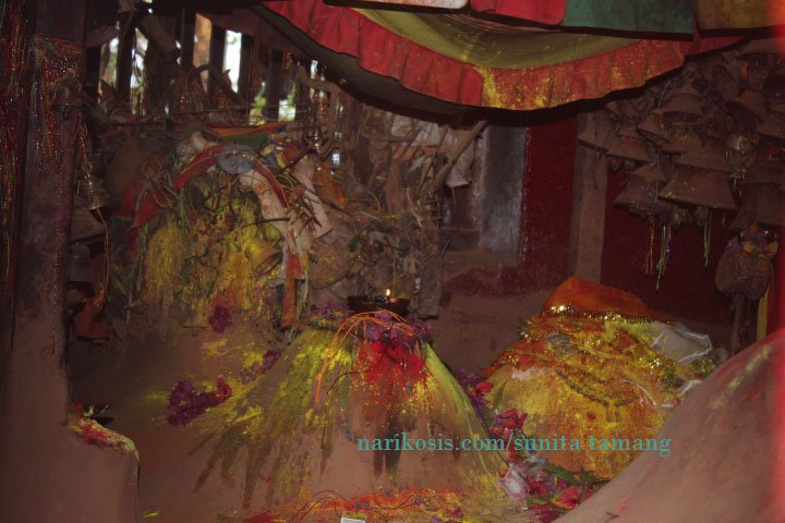 प्रेमिल जोडीहरुको लागि प्रसिद्ध बूढासुब्बा मन्दिर….हेर्नुहोस् ११ तस्विरमा (फोटोफिचर)