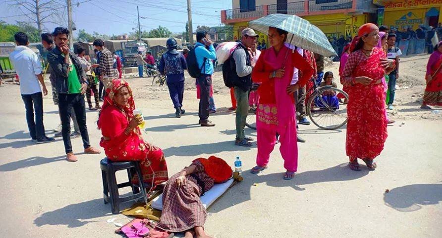 सडक बन्दका कारण  बिरामीलाई सस्ती