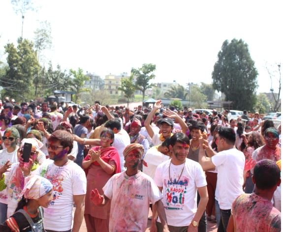 तराईका जिल्लाहरुमा हर्षोल्लासपूर्वक मनाईदै