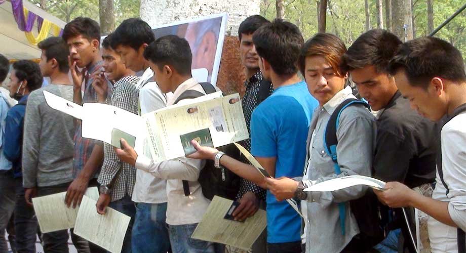 कोरियाका लागि पहिलो दिनमै ५५ हजार आवेदन दर्ता