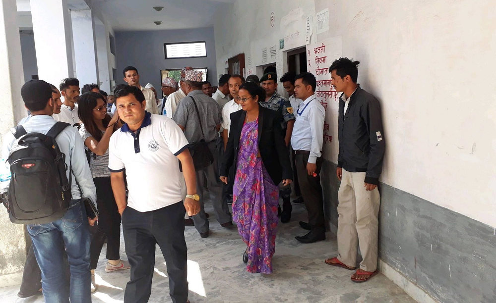 डिजिटल बन्दै कलंकी मालपोत कार्यालय, मन्त्रीको अनुगमन