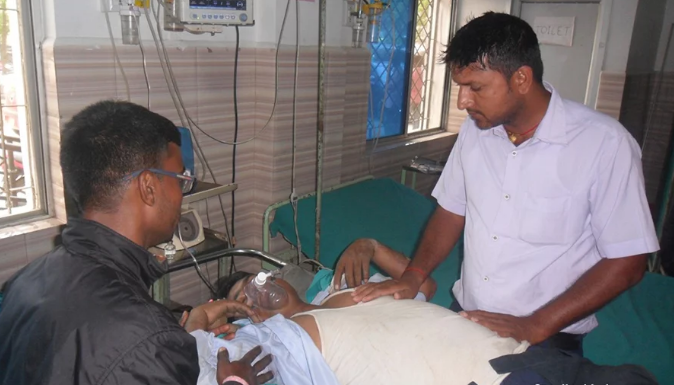 वीरगञ्जमा विद्युत प्राधिकरणका कर्मचारी करेन्ट लागेर घाइते