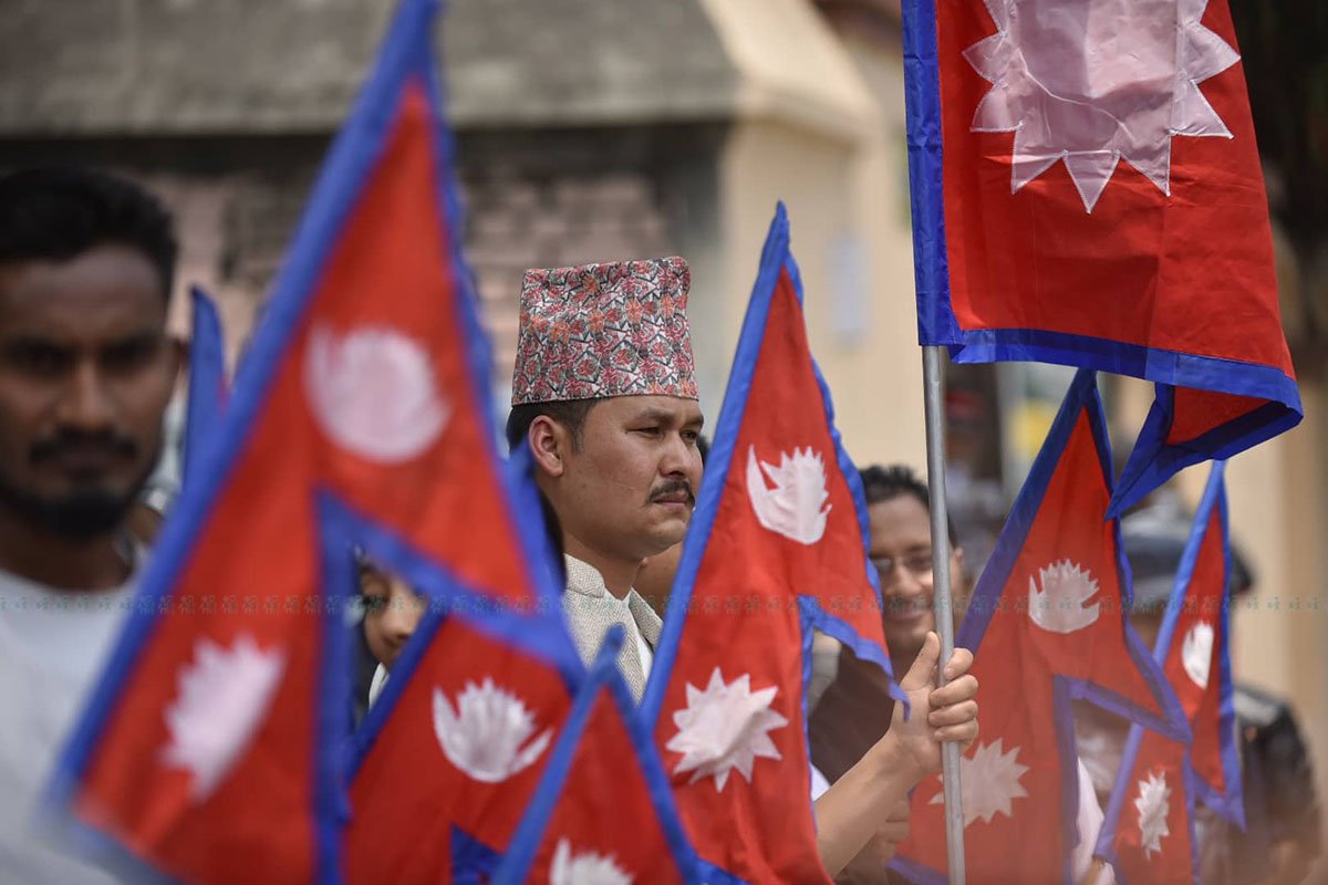 बालुवाटारमा ललिता निवासको जग्गामा राष्ट्रिय झण्डा गाड्न गएकाहरु गिरफ्तार