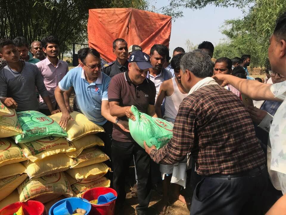 गैरआवासिय नेपाली संघ एनआरएनले राहत वितरण गर्न सुरु