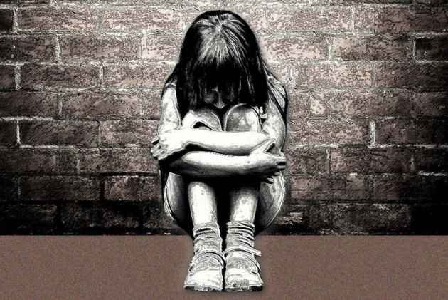 अनि उनी निःशब्द भइन्…..