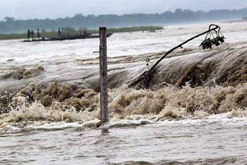 बाढीको जोखिममा दाङ, प्रशासन  ‘हाइ अलर्ट’