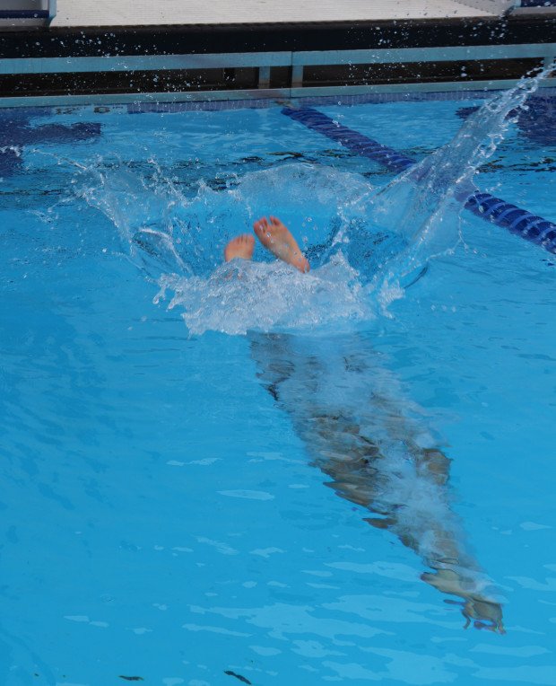 स्वीमिङ पुलमा डुुबेर एक जनाको मृत्यु