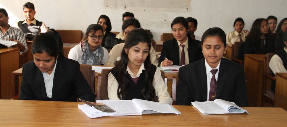 सरकारी क्याम्पसमा विज्ञान पढ्ने छात्रालाई मासिक एक हजार छात्रावृत्ति