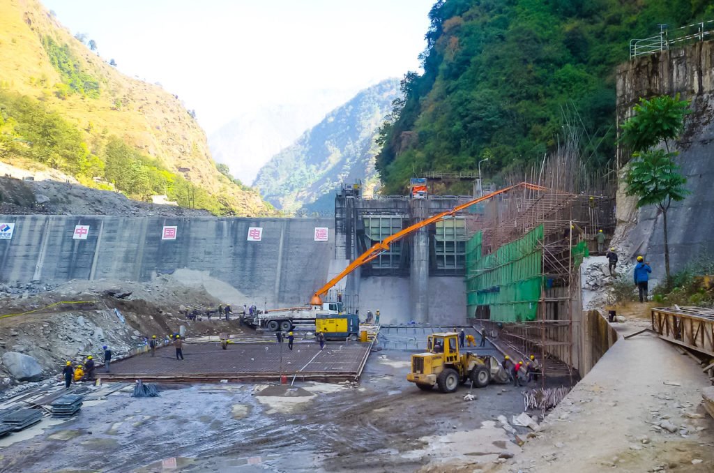 जलविद्युत आयोजनामा कार्यरत दुई कामदार बेपत्ता, दुई घाइते