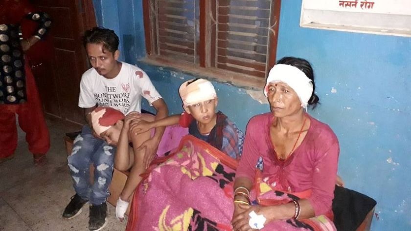 ज्वाँइले खुकुरी प्रहार गर्दा सासुसहित तीन गम्भीर घाइते