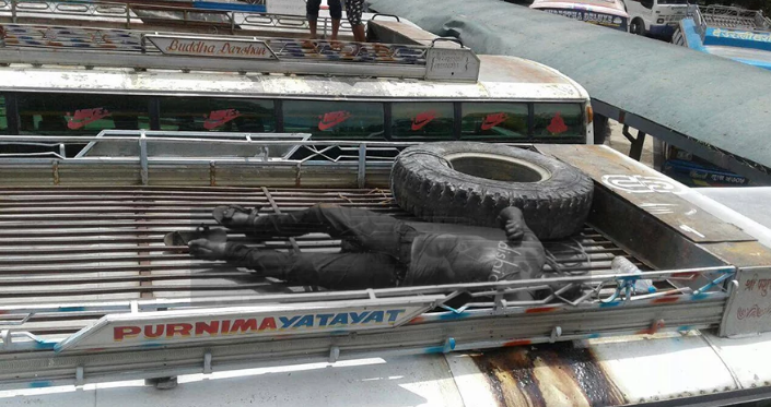 बुटवल बसपार्कमा बसको छतमा शव भेटियो