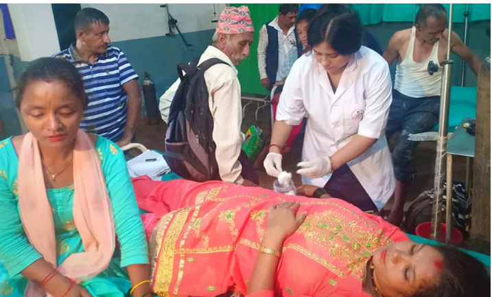 बन्दीपुरमा बस दुर्घटना १९ जना घाइते