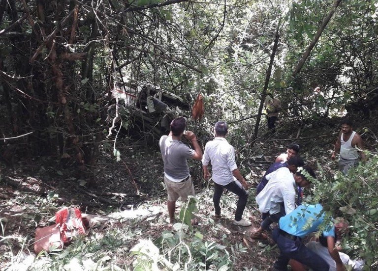 स्याङजामा जिप दुर्घटना, ३ जनाको मृत्यु, २२ घाइते