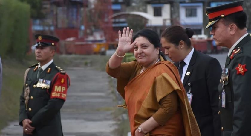म्यानमार जान शीतलनिवासबाट हेलिकोप्टर चढेर एयरपोर्ट पुगिन् राष्ट्रपति