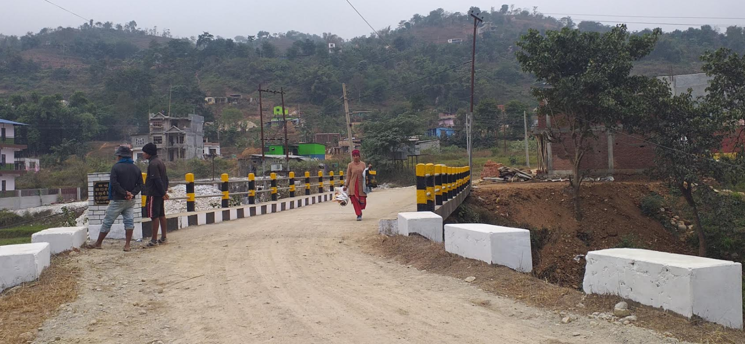 १० जनाले बनाएको पुलको नाम ‘दश भाई पुल’