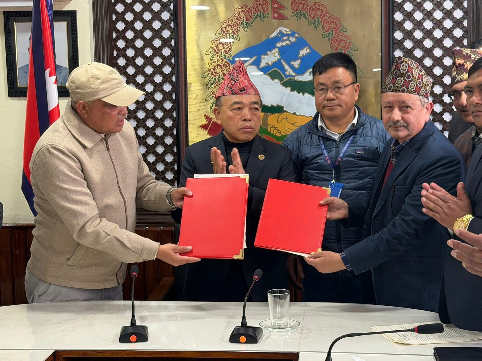 नगरपालिकाबाटै मालपोत,जग्गासम्बन्धी प्रशासन सेवा : कागेश्वरी मनोहरा पहिलो