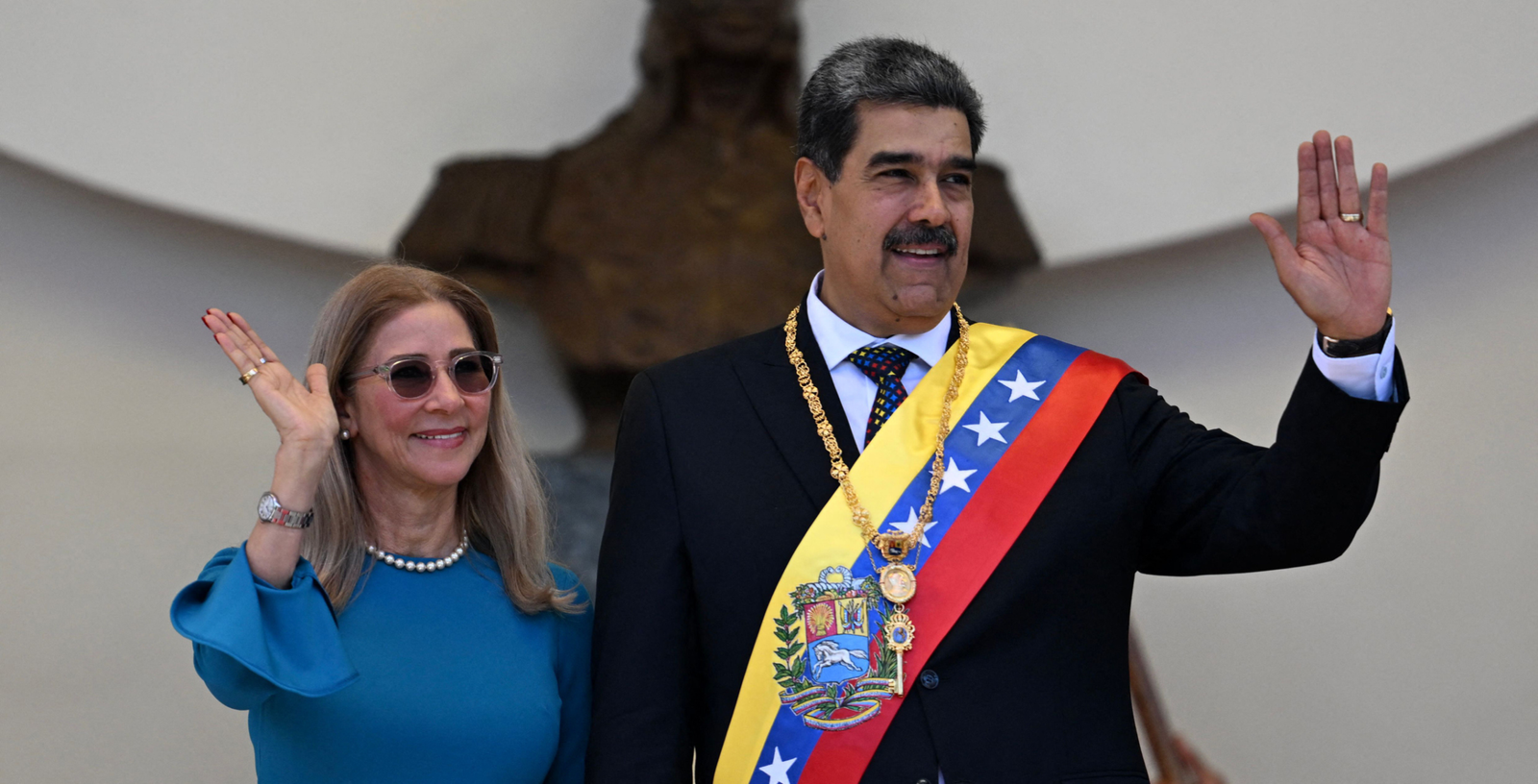 भेनेजुएलाका राष्ट्रपति मादुरो र उनकी पत्नी पक्राउ